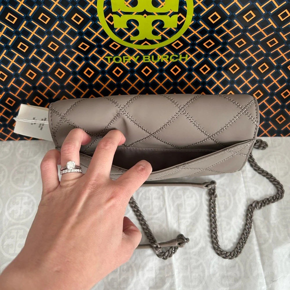 Tory Burch Willa Matte Chain Wallet Crossbody Bag Gray Heron Silver Grey - Picture 3 of 12